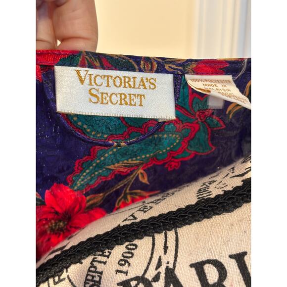 Vintage Victoria Secrect Gold Label Purple Red Rose Floral Satin Robe size M/L - Picture 5 of 7